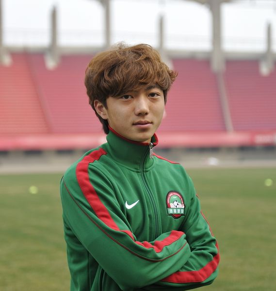 2012年中超联赛前瞻:河南建业拍摄全家福(组图