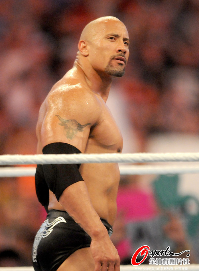 美国职业摔角赛 巨石强森领衔暴力美学[高清]