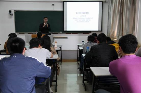 地空学院举办第一届青年教师教学基本功竞赛