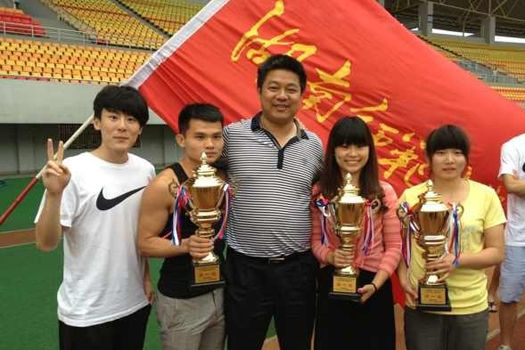 运动健儿在2013年湖南省大学生田径锦标赛中