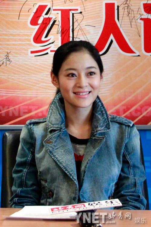 王媛可做客北青网小腹平坦 是否怀孕成迷