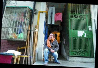 洋草根在上海 收入不如普通白领从容应对落