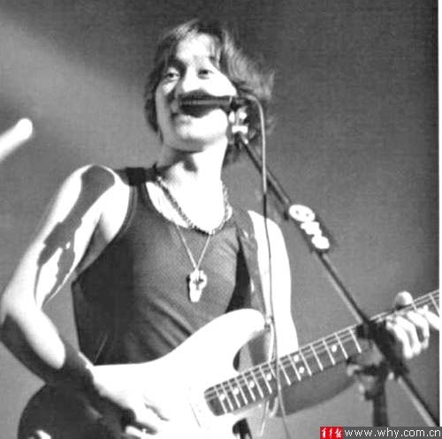 纪念黄家驹 汲养的是Beyond精神