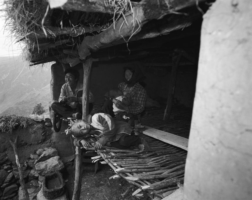 林强：摄影记录阿布洛哈村麻风康复者生存状况