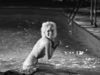 玛丽莲·梦露（英文：Marilyn Monroe，1926年6月1日—1962年8月5日）是美国20世纪最著名的电影女演员之一。她动人的表演风格和正值盛年的殒落，成为影迷心中永远的性感女神性感符号和流行文化的代表性人物。