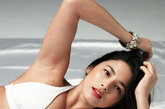 华裔超模杰西卡·戈麦斯走红国际时尚圈，丰腴身材不输洋妞。