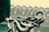 红螺寺始建于东晋咸康四年（公元338）年，原名“大明寺”（明正统年间易名“护国资福禅寺”，因红螺仙女的美妙的传说，俗称“红螺寺”）。（图片来源：凤凰网华人佛教  摄影：怡然筱苑）