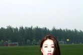 日前，奥运宣传大使孙敬媛化身足球宝贝，身穿比基尼上阵，拍摄性感写真。