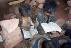 中国贫困儿童剪影