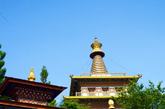 后来，这座神圣的宗教建筑和建筑内部的壁画，被视作佛祖教义可视化的体现，它可以时刻保护不丹的祥和安宁。（图片来源：凤凰网华人佛教  图文：宏宗法师）