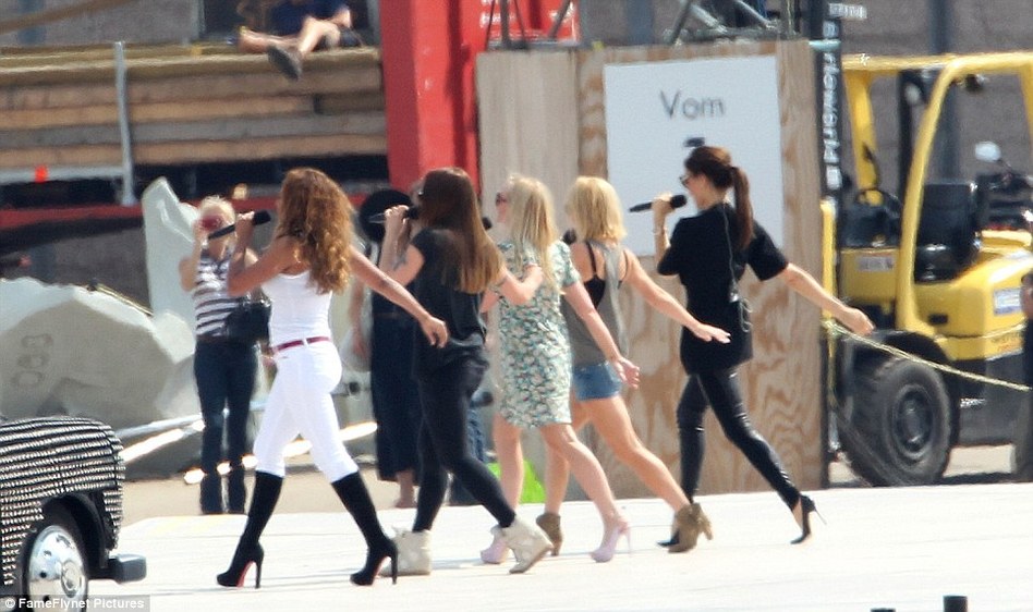 伦敦奥运会闭幕式揭秘:辣妹合体 阿黛尔放歌 - 