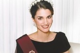 约旦王后拉妮亚：她是难民的女儿，嫁入王室前在银行工作。
