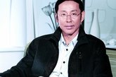 或许是因为30年间演绎了太多的角色，而每个过程都相当于一段偏离自己生活轨道的心路历程。作为演员，需要虚拟角色真实，在某种程度上隐藏自我;而作为普通人，则需要一个完全真实的空间去释放自我，这也就决定了陈道明的家是隐秘的，这里没有观众，只有一个生活着的人。