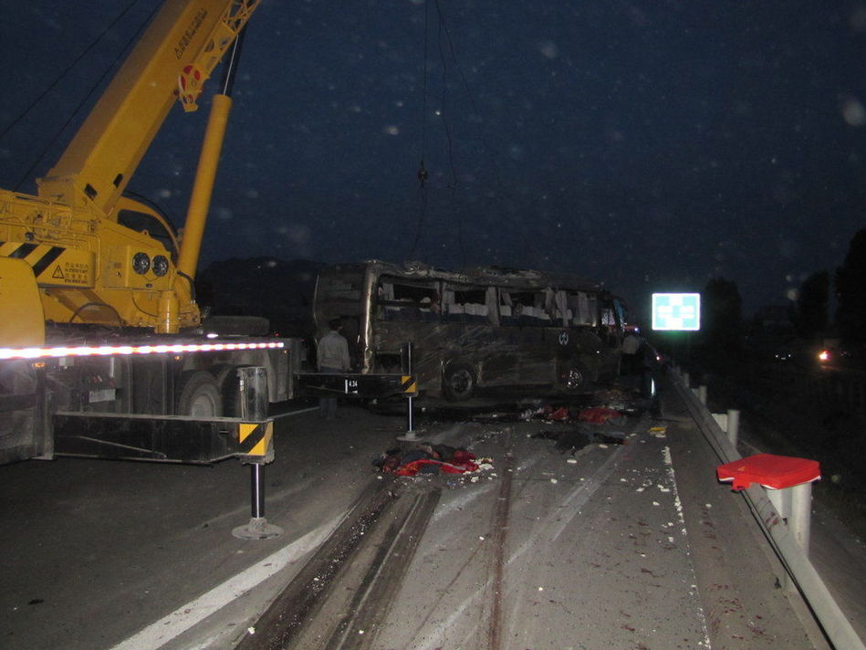 连霍高速甘肃武威境内发生交通事故