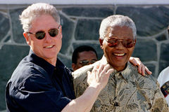 曼德拉与名流合影