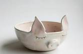 Marta Turowska是来自波兰的艺术家。Marta设计完成了这些奇特的陶瓷碗，他们看起来像我们最喜欢的动物——猫、狐狸或者是鲸鱼。（实习编辑：李黎星）