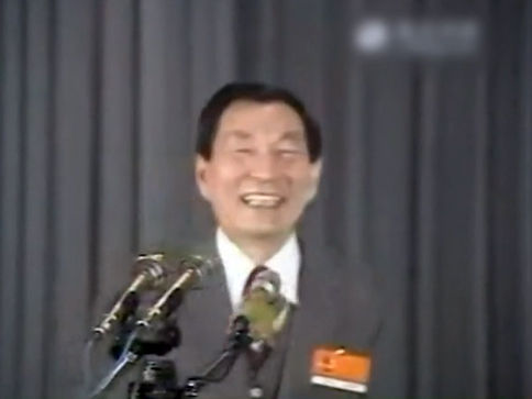 在朱镕基1988年4月候选上海市长时的一次演讲中，他诚恳的说：“我性情很急躁，缺乏一种领导者的才能和品质，干工作急于求成，对下面的干部要求过急，批评过严，这一点我应该向泽民同志很好的学习……”江泽民插话说：“这一点我跟镕基同志差不多，我们两个人都没有坏心。”朱镕基大笑着回答“你比我好得多啦。”