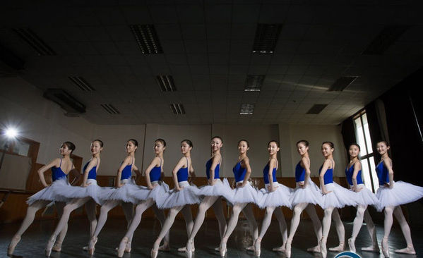 北京舞蹈学院芭蕾班毕业照曝光 极致唯美-中国