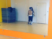 舞台女王<em>艾菲</em>联袂女神央吉玛 跨界巅峰<em>处女</em>秀