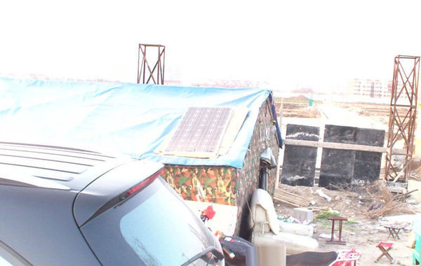 青岛平度村民看地时被点汽油焚烧 致1死3伤 -