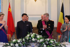 习近平夫妇出席比利时国宴