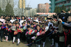 朝鲜小学生开学