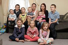 英一母亲靠生孩子每年赚40000英镑