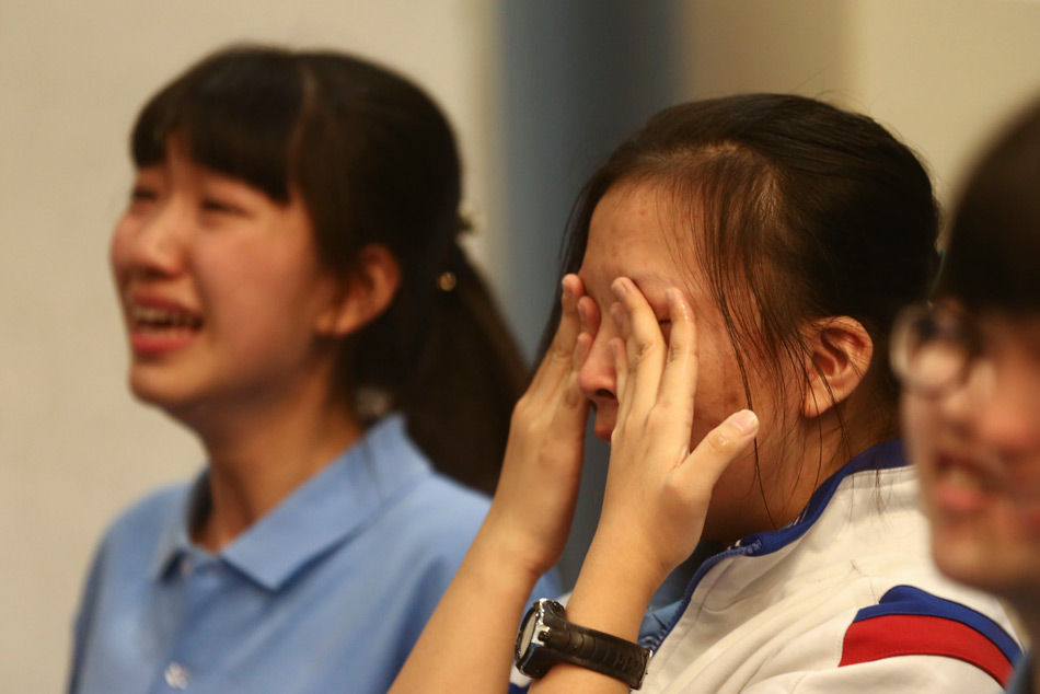 北京我高中刚毕业,学籍卡丢了,原学校还给补办