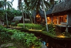 巴厘岛乌布古董式度假村 每个角落都可以亲吻大自然