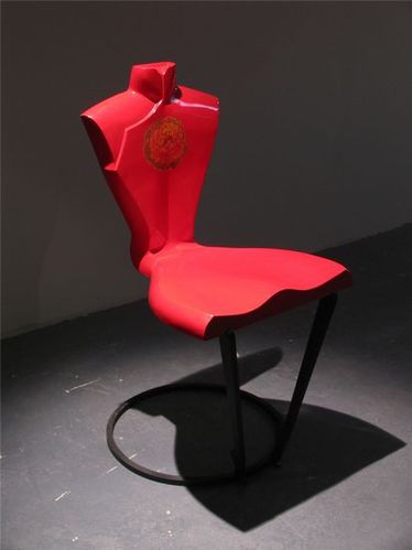 “为坐而设计”回顾展 关于座椅的装置艺术设计展