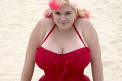 澳大利亚姑娘隆胸瘦腰终成玲珑身材