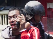 印尼警方关闭著名红灯区 同抗议者发生激烈冲突