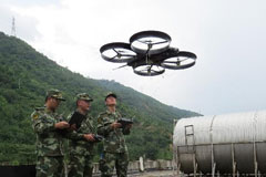 武警首用四旋翼无人机救灾