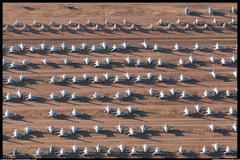 航拍世界最大战机坟场