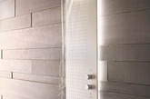 还在为千篇一律的浴室设计发愁吗？如果你够土豪，这些科技范儿的选择一定能让你眼前一亮。浴室绝不是洗澡那么简单。