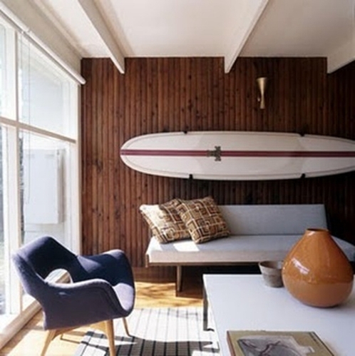 冲浪板参与家居装饰  给你营造一个具有海滩风情的家