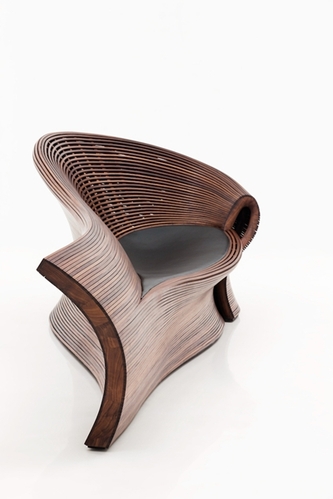 如流水般的木质沙发和桌椅 实用美观的经典设计