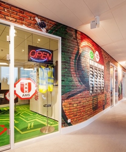 Google阿姆斯特丹办公设计  涂鸦元素遍布整体空间