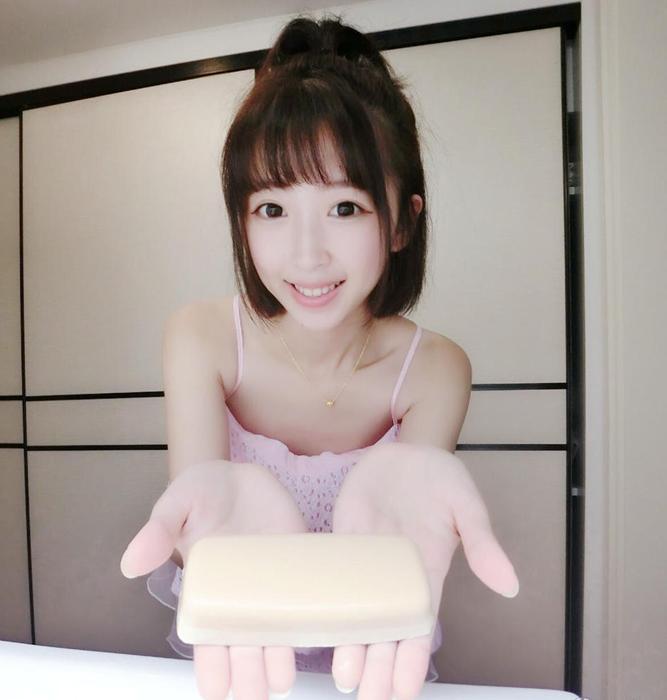 组图:大学生开动漫<em>咖啡厅</em> <em>女仆</em>为你<em>日语</em>服务