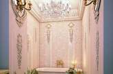 浴室是个人的私密空间，装饰起来也是丝毫不能含糊。结合现代和复古的华丽浴室，每一间都像是一件精雕细琢的艺术工艺品。（实习编辑：刘宁馨
