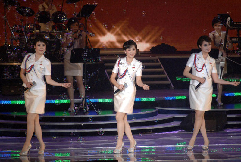 巴西最贵名模全新诱惑写真 大秀<em>丰满美胸</em>玲珑