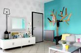 墙壁也可以很有戏！来看意大利室内设计公司Spazio 14 10 Interior design 如何在墙壁上大动巧思！他将木板订成树形，用书架做一个个小小的构思，使房间变得十分温馨。（实习编辑：周芝）