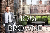 NO.4 Thom Browne
Thom Browne在纽约曼哈顿的这间公寓始建于上世纪三十年代，被布朗尼先生收拾得整洁利落，连一根多余的线条都没有，感觉有点禁欲调调，像摆满了中世纪家具和闷骚艺术品的军营。