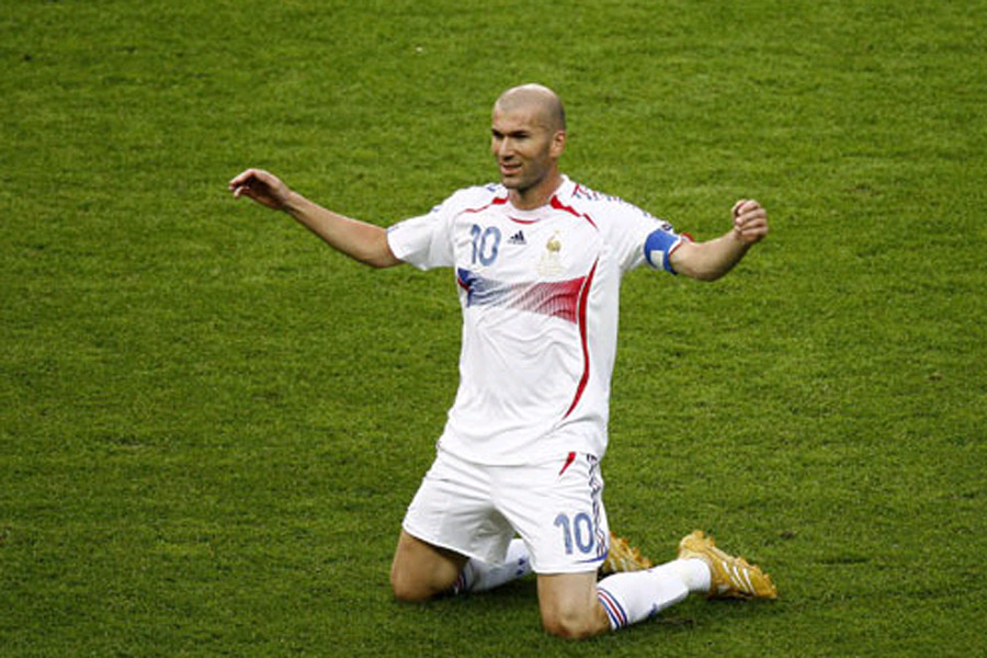 世界足球明星排名_世界足球巨星排名配图(3)