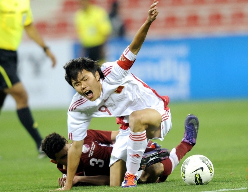 中国19岁小将王上源试训曼城_体育频道_凤凰