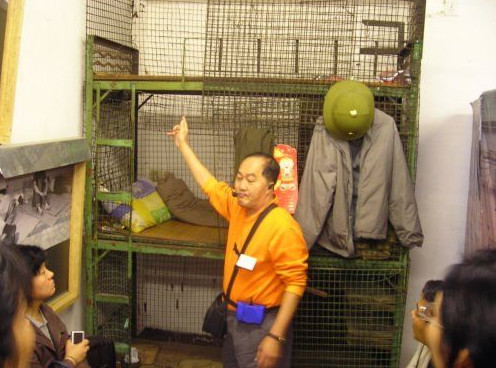 香港蚁族住房:1.4平方米棺材房 月租金1450港