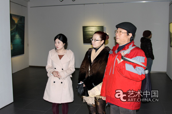 原中国美术馆副馆长杨炳延先生观看展览