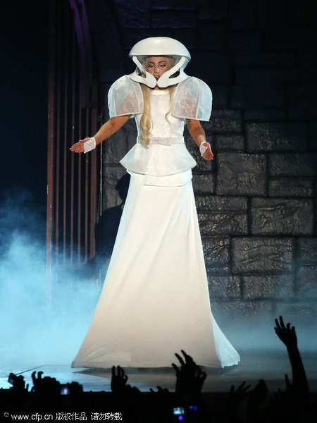 　　Lady Gaga米兰举行演唱会