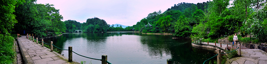 红珠湖全景图