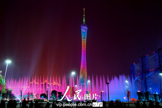 广州新电视塔 向远琼/人民图片